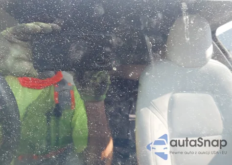 2020 Tesla Model Y Long Range Dual Motor All-Wheel Drive z USA, uszkodzony, nr VIN 5YJYGDEE5LF046424